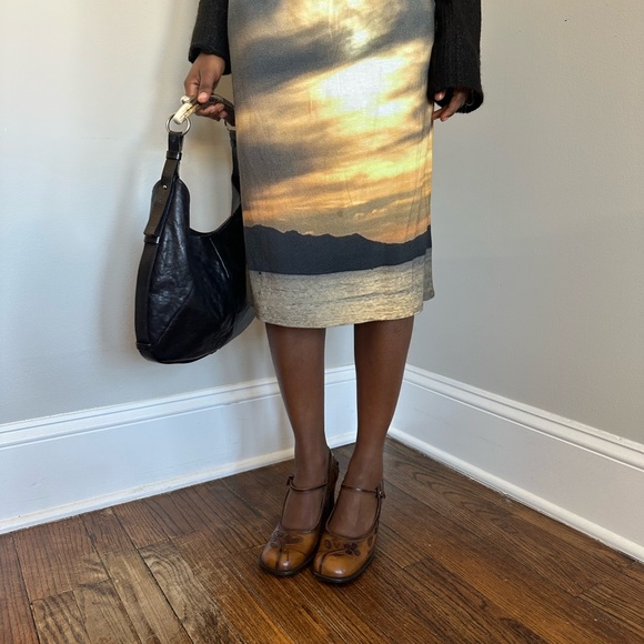 VINTAGE 1999 PRADA LEATHER FLORAL MARY JANE HEELS - Picture 6 of 11